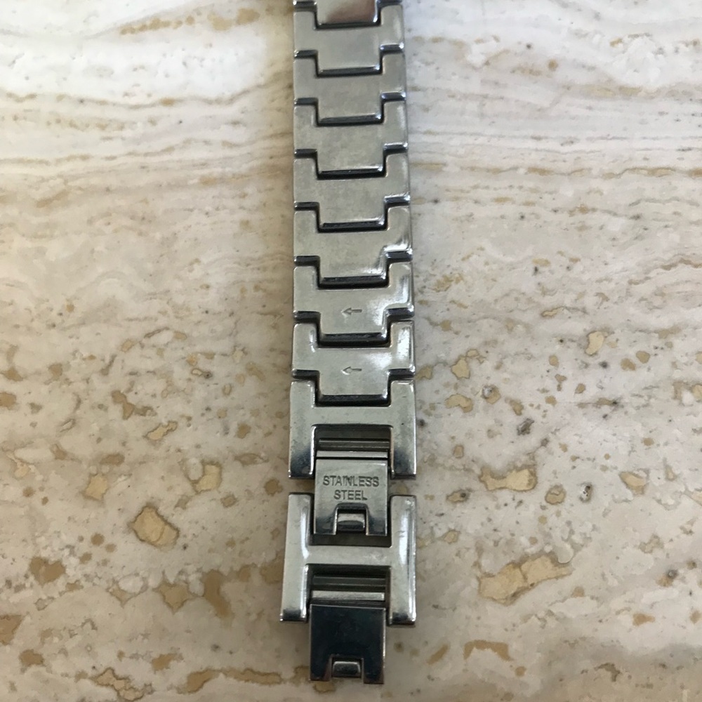 GORGEOUS FOSSIL STAINLESS STEEL WATCH - Picture 9 of 10